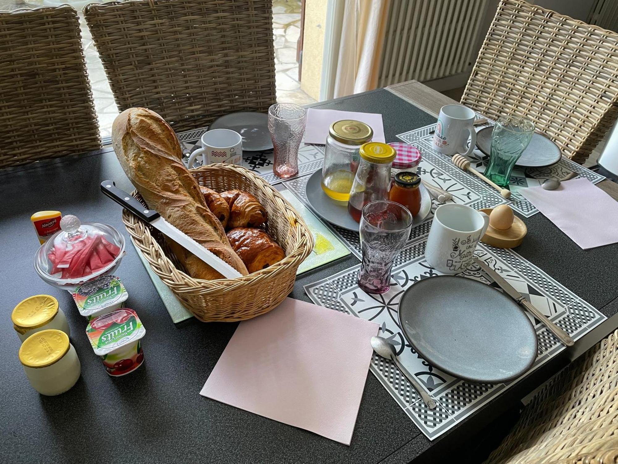 Chez-Sixtine Lägenhet Albon Exteriör bild